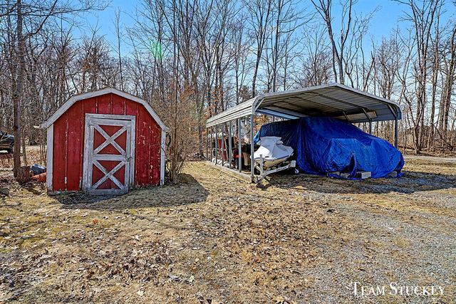 8941 Lake Street, Newaygo, MI 49337