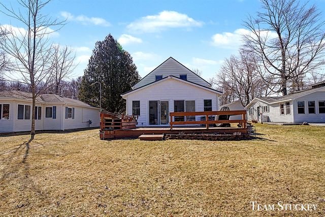 8941 Lake Street, Newaygo, MI 49337