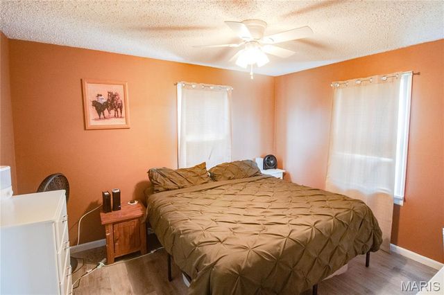 350 Woodland Avenue, Wood River, IL 62095