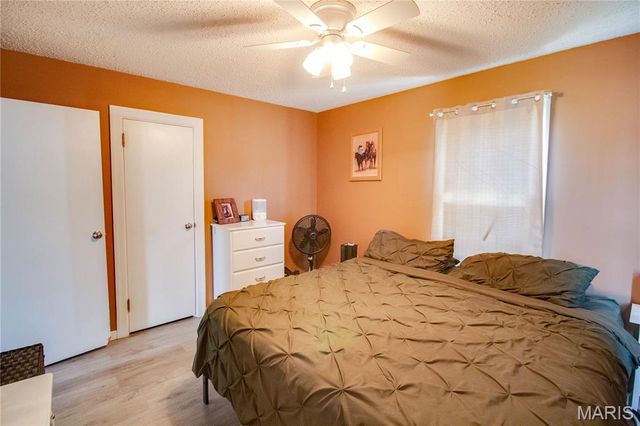 350 Woodland Avenue, Wood River, IL 62095