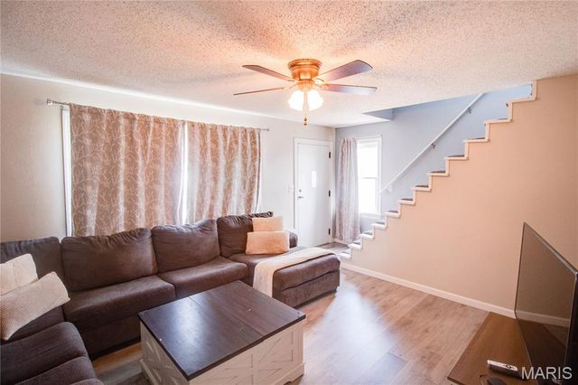 350 Woodland Avenue, Wood River, IL 62095