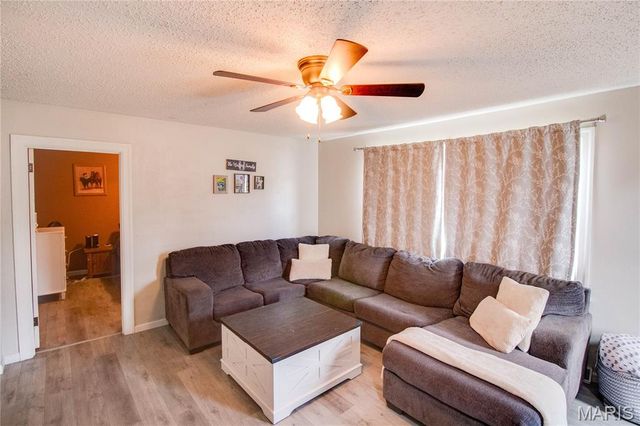 350 Woodland Avenue, Wood River, IL 62095