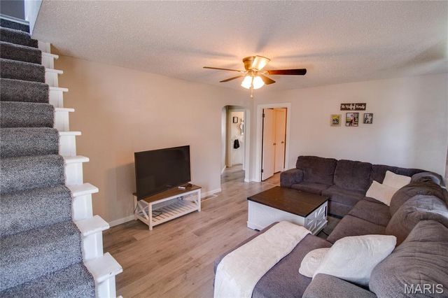 350 Woodland Avenue, Wood River, IL 62095