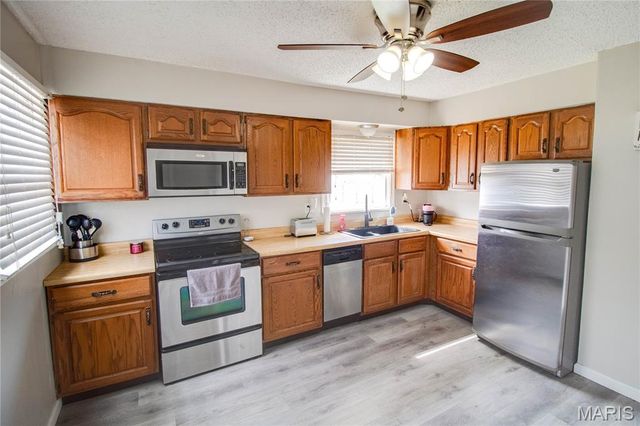 350 Woodland Avenue, Wood River, IL 62095