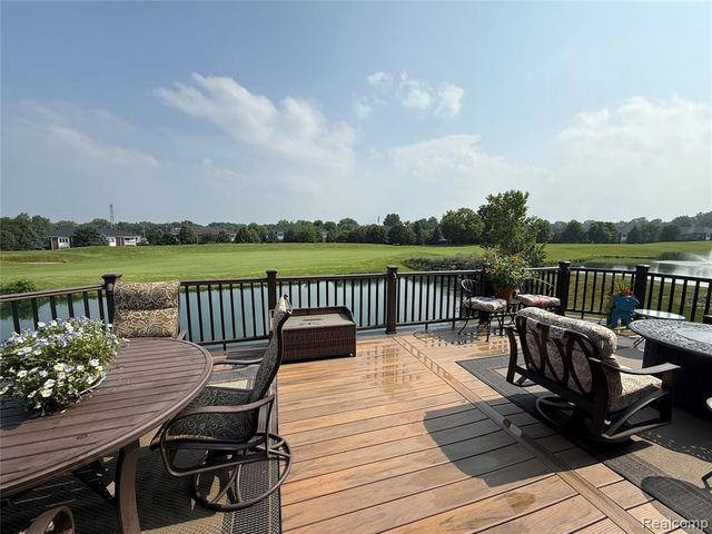 58626 Valley View Drive, Washington, MI 48094