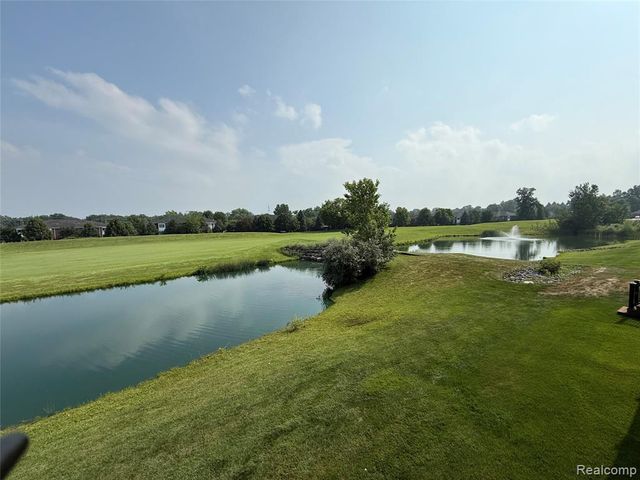 58626 Valley View Drive, Washington, MI 48094