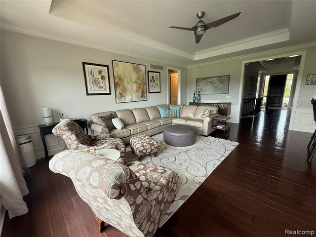 58626 Valley View Drive, Washington, MI 48094