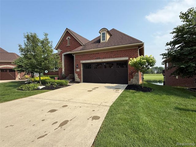 58626 Valley View Drive, Washington, MI 48094