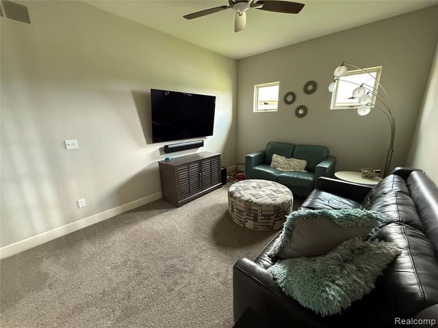 58626 Valley View Drive, Washington, MI 48094