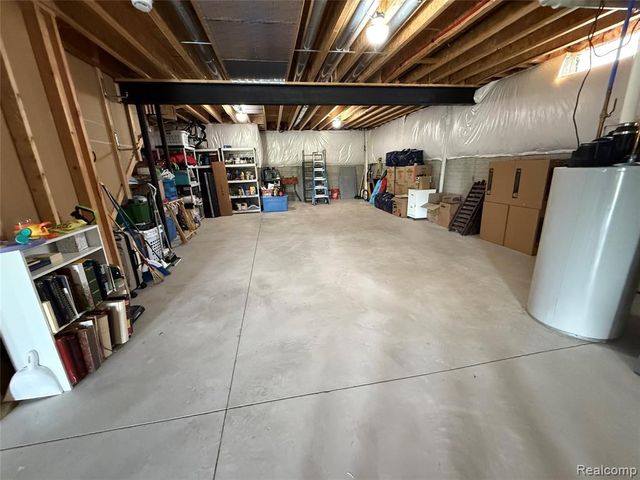 58626 Valley View Drive, Washington, MI 48094