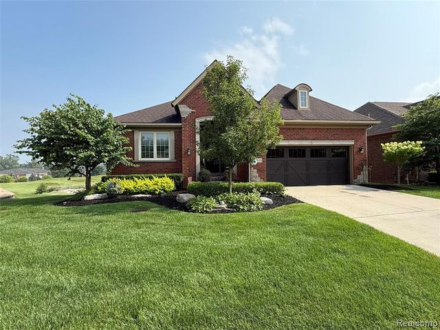 58626 Valley View Drive, Washington, MI 48094
