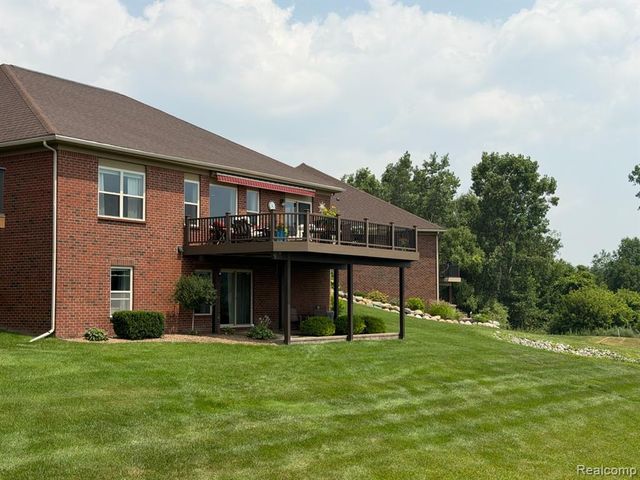 58626 Valley View Drive, Washington, MI 48094