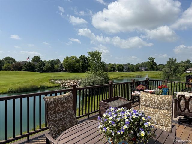 58626 Valley View Drive, Washington, MI 48094