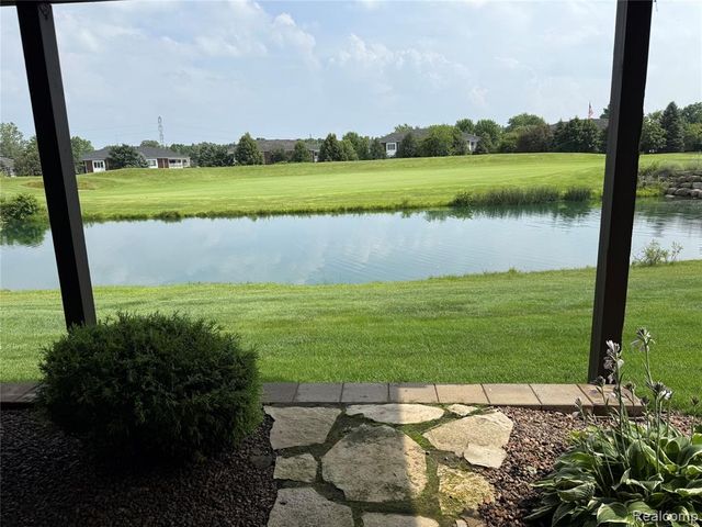 58626 Valley View Drive, Washington, MI 48094