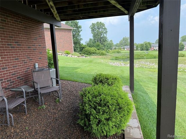 58626 Valley View Drive, Washington, MI 48094