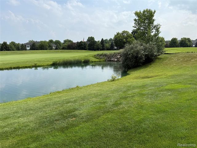 58626 Valley View Drive, Washington, MI 48094