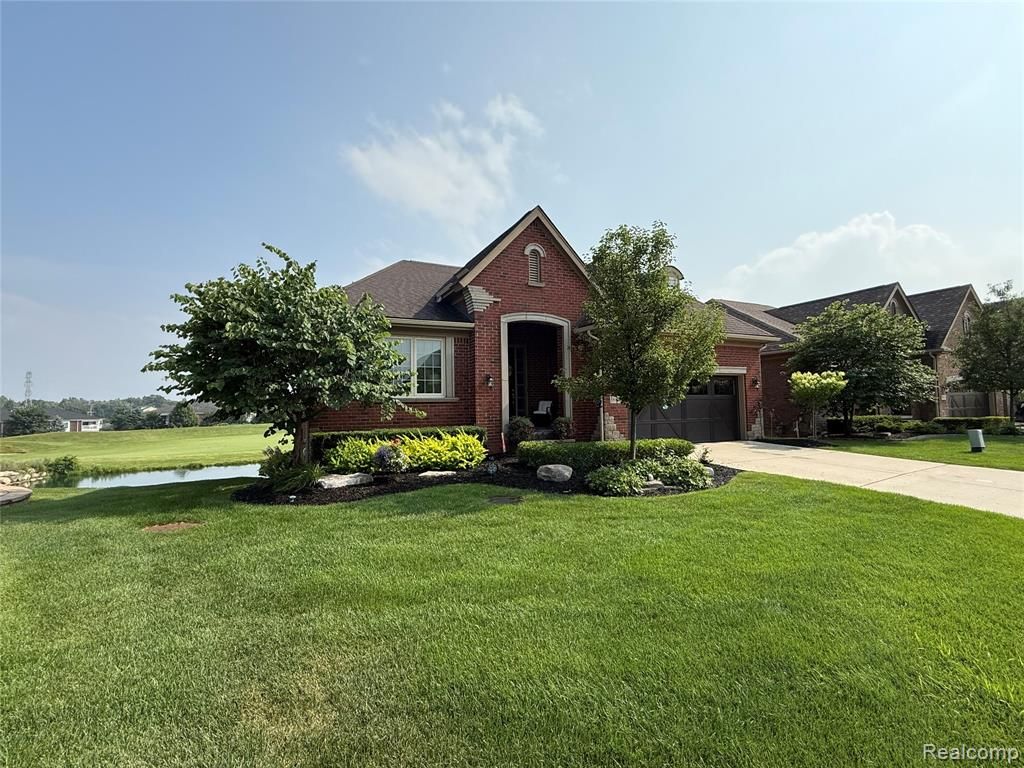58626 Valley View Drive, Washington, MI 48094