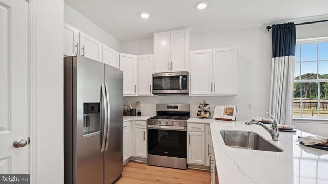 5 WHALER DRIVE, Runnemede, NJ 08078