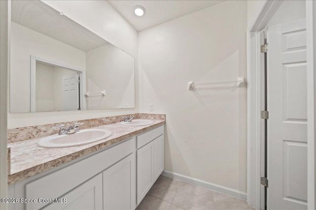 870 Remington Green Drive SE, Palm Bay, FL 32909