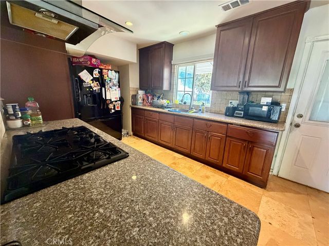 1016 W 51st Place, Los Angeles, CA 90037