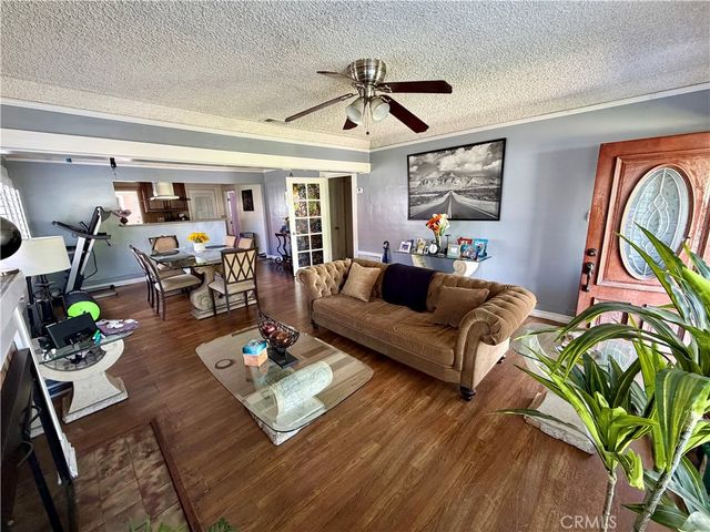 1016 W 51st Place, Los Angeles, CA 90037