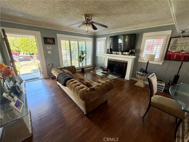 1016 W 51st Place, Los Angeles, CA 90037