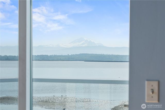 3990 Saltspring Drive, Ferndale, WA 98248
