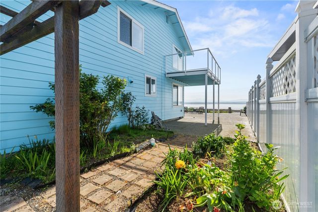 3990 Saltspring Drive, Ferndale, WA 98248