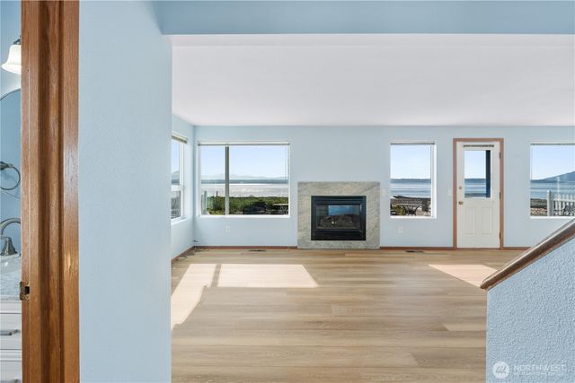 3990 Saltspring Drive, Ferndale, WA 98248