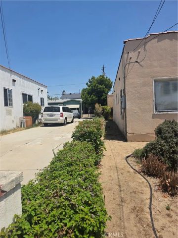 1730 Temple, Long Beach, CA 90804