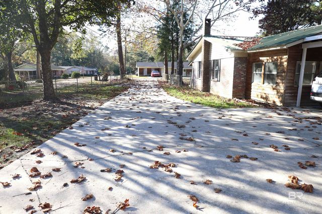 113 Roadway Street, East Brewton, AL 36426