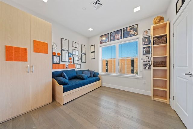 320 Maverick St 409, Boston, MA 02128