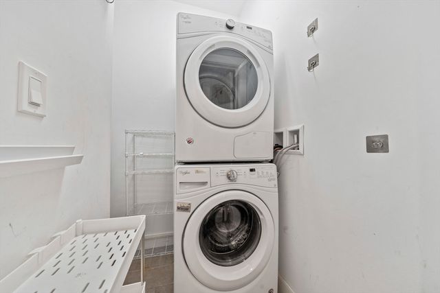 320 Maverick St 409, Boston, MA 02128