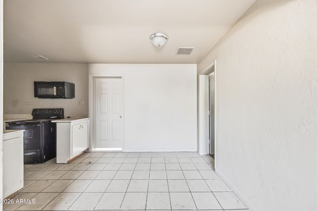 6532 N 19TH Drive, Phoenix, AZ 85015