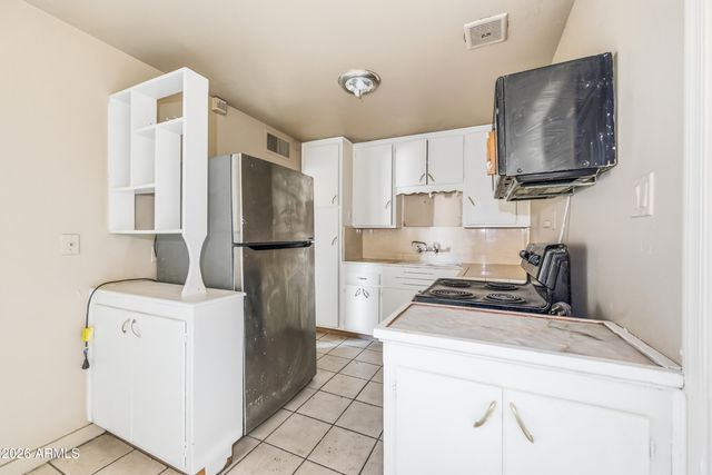 6532 N 19TH Drive, Phoenix, AZ 85015