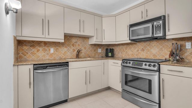 1801 S Flagler Drive 1804, West Palm Beach, FL 33401