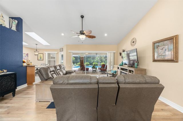 18825 SW 93RD LOOP, Dunnellon, FL 34432