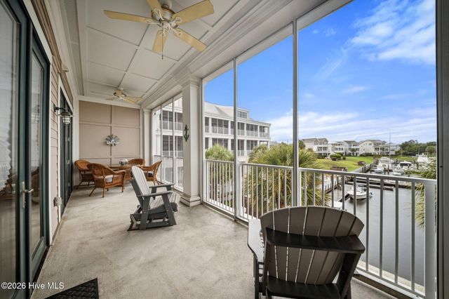 2571 St James Drive SE Unit 202, Oak Island, NC 28461