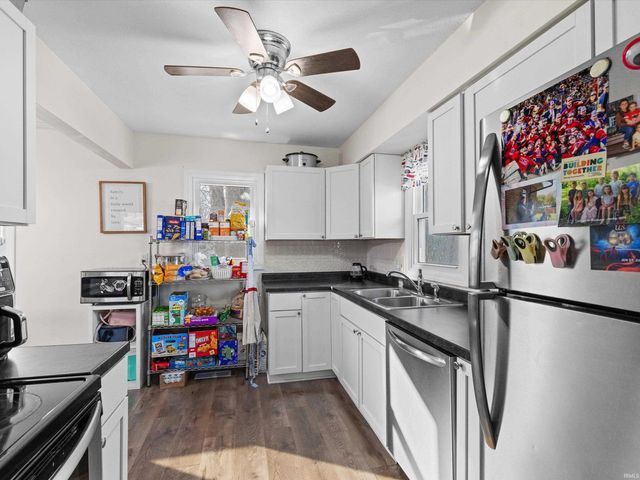 2501 Sweetser Avenue, Evansville, IN 47714