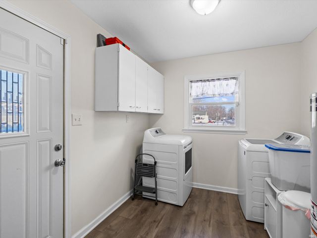 2501 Sweetser Avenue, Evansville, IN 47714