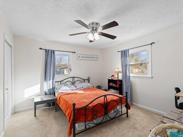 2501 Sweetser Avenue, Evansville, IN 47714