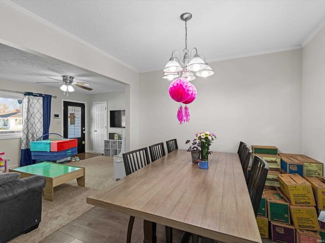 2501 Sweetser Avenue, Evansville, IN 47714