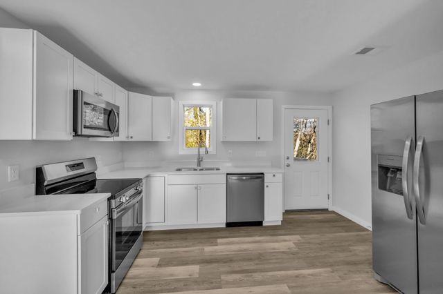 1034 Taylor Town Rd, White Bluff, TN 37187