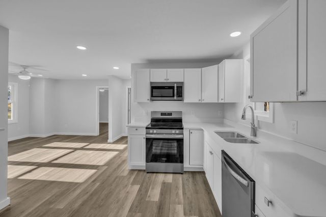 1034 Taylor Town Rd, White Bluff, TN 37187