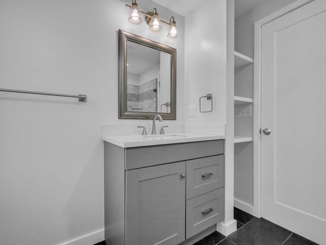 1034 Taylor Town Rd, White Bluff, TN 37187