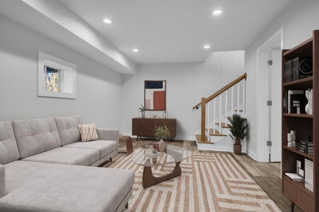 1034 Taylor Town Rd, White Bluff, TN 37187