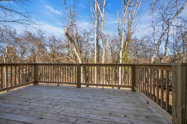 1034 Taylor Town Rd, White Bluff, TN 37187