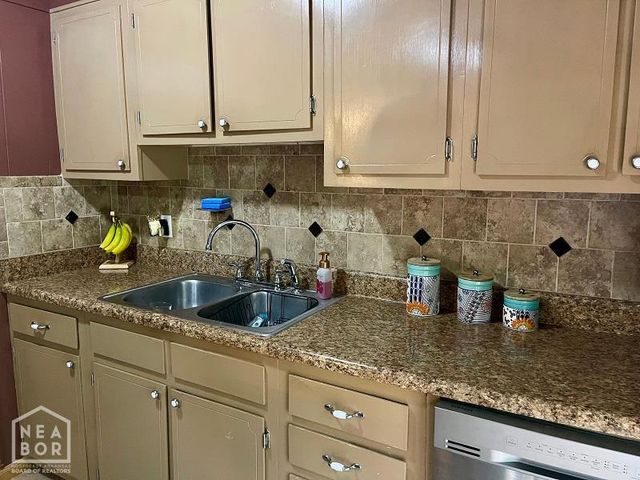 78 Cherokee Road, Cherokee Village, AR 72529