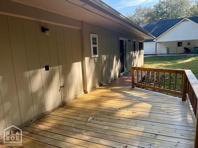 78 Cherokee Road, Cherokee Village, AR 72529