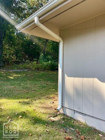 78 Cherokee Road, Cherokee Village, AR 72529